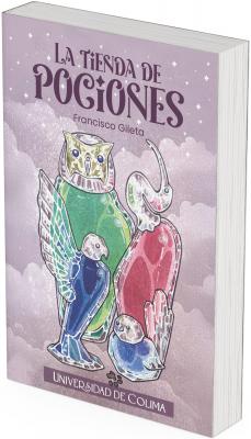 El fondo de la portada es de color lavanda claro, con un diseño que recuerda a una noche mágica, decorado con pequeñas estrellas blancas dispersas en el cielo. La parte superior central contiene el título del libro en letras grandes, decorativas y de color morado oscuro: "La tienda de pociones", seguido justo debajo, en letras más pequeñas, del nombre del autor: Francisco Gileta.  En el centro de la imagen aparecen tres frascos grandes en forma de animales fantásticos, con un estilo que mezcla ilustración infantil y arte decorativo:  El primer frasco, a la izquierda, es de color verde y tiene forma de búho. Tiene ojos grandes y alas que parecen brotar del frasco, con detalles en azul.  El frasco del centro es rojo y representa un ibis, un ave con cuello largo y delgado. Su forma sugiere movimiento y fantasía.  El tercer frasco, a la derecha, es azul y tiene un diseño más bajo y redondeado, como un pingüino o ave pequeña, con alas abiertas y ojos expresivos.  Cada frasco tiene líneas blancas brillantes que marcan los bordes y dan un efecto de resplandor, como si estuvieran hechos de cristal encantado.  En la parte inferior, centrado, aparece el logotipo y nombre de la editorial: "Universidad de Colima", en letras blancas sobre una franja morada.